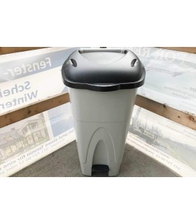 Poubelle grise avec couvercle noir, 110 lt