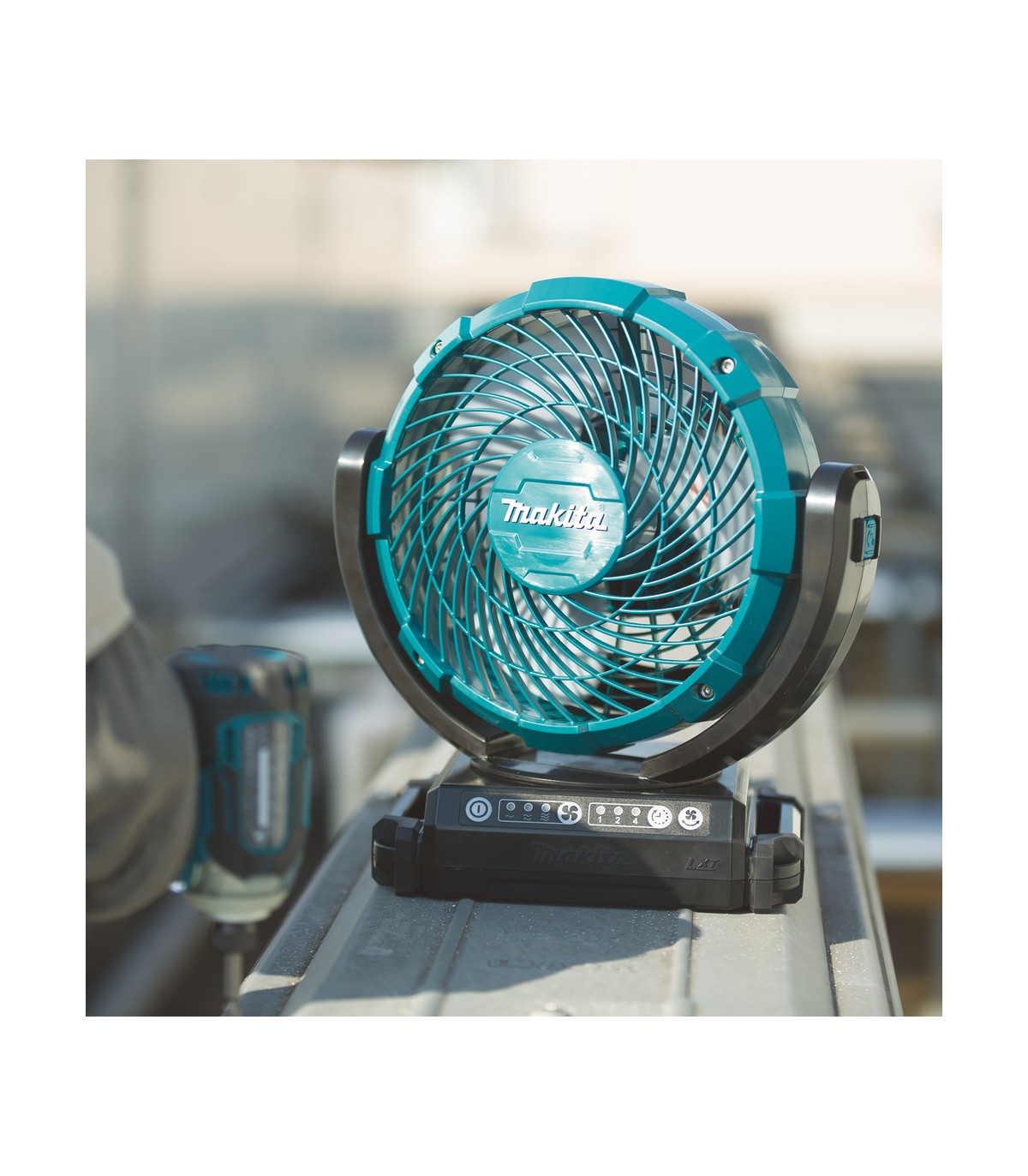 Ventilateur portatif LXT 14,4V / 18V 180 mm DCF102Z Makita