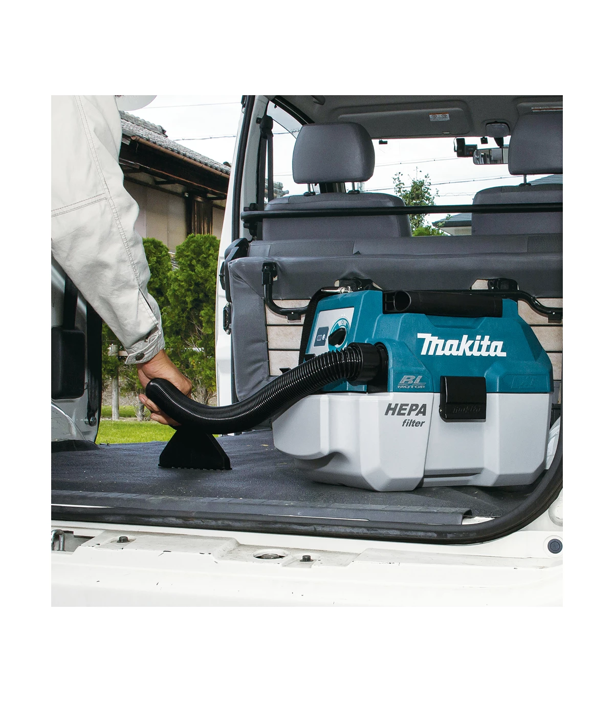 Makita aspirateur eau et poussière